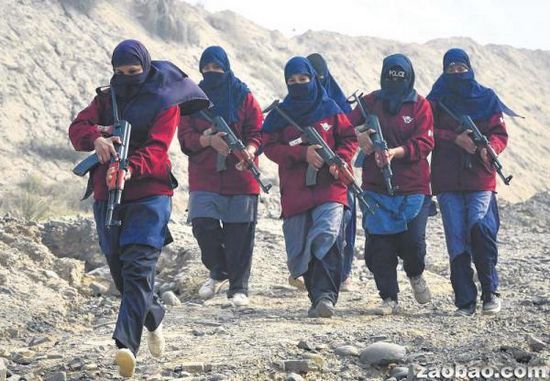 巴基斯坦加强对塔利班攻势 征女兵增强军力(图)