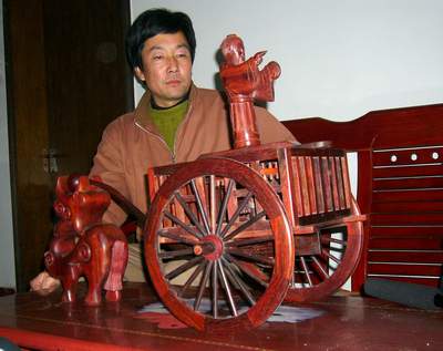 祖冲之后人花7年再造指南车(图)