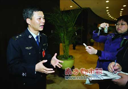 本报记者张骏摄本报讯(记者 周炯"我对我的战友满是愧疚,昨天全国