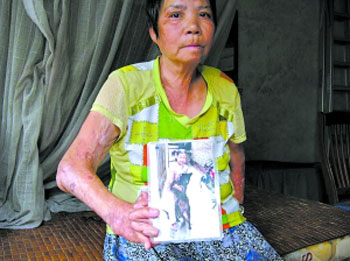 13岁女孩在寄养家庭不堪受虐两次自杀