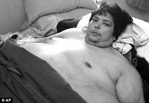 墨西哥体重453公斤男子因心力衰竭去世(图)