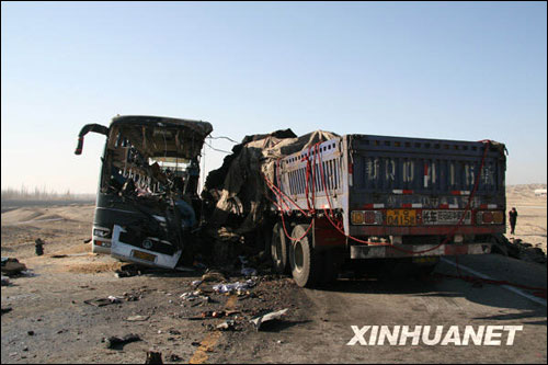 新疆库车特大交通事故受伤人员全部脱离生命危险