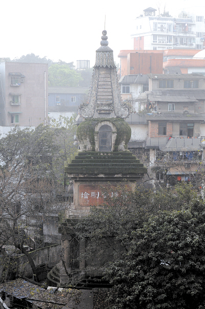 网络小说引上百市民寻宝 金刚塔遭破坏(图)