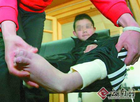 男子为讨债给儿子治病捅死妻兄(组图)