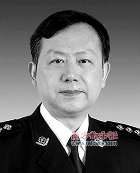 公安部最年轻部领导 黄明任副部长 两名部领导