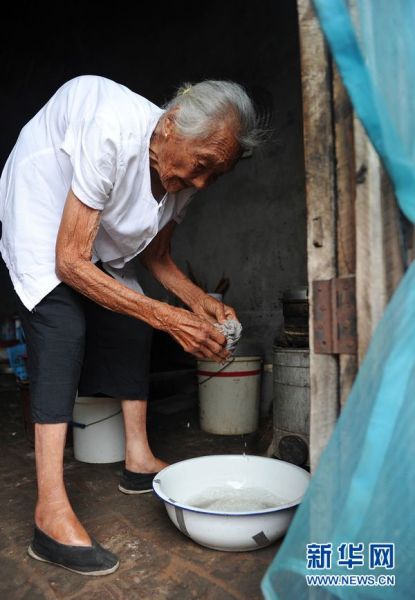 8��18�գ���������׼����������ϴ�������õ�ë����
