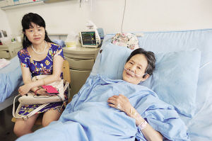 黎婆婆和家人都十分感谢民警和医生。 黎婆婆和家人都十分感谢民警和医生。