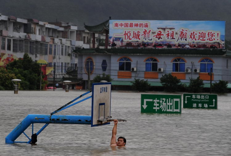 图文:珠江流域发生特大洪水