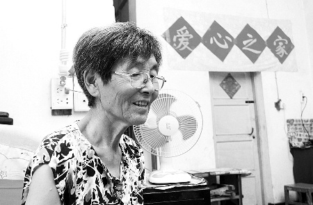 73歲患癌老人義務為農民工子女補課(組圖)