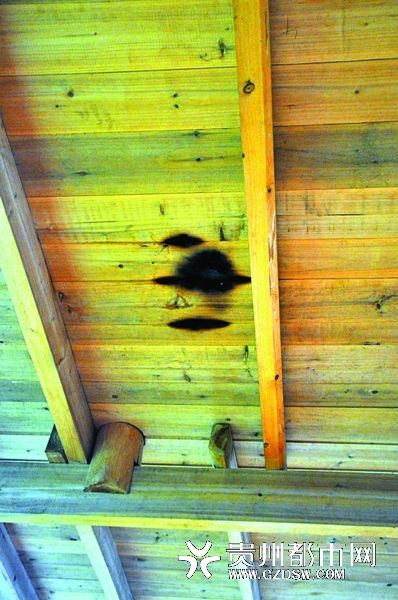 ���յĺۼ���