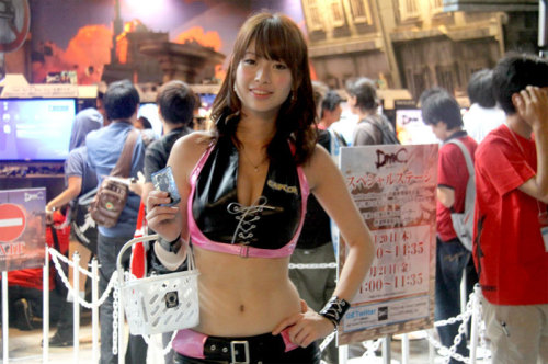 TGS2012showgirl