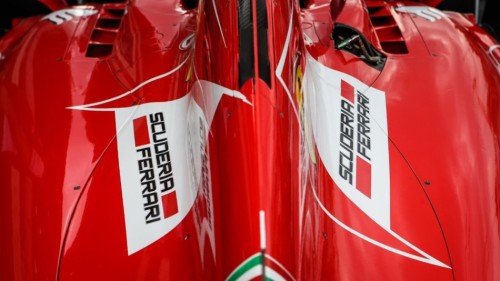 图文-F1墨西哥站第二次练习赛 法拉利引擎盖