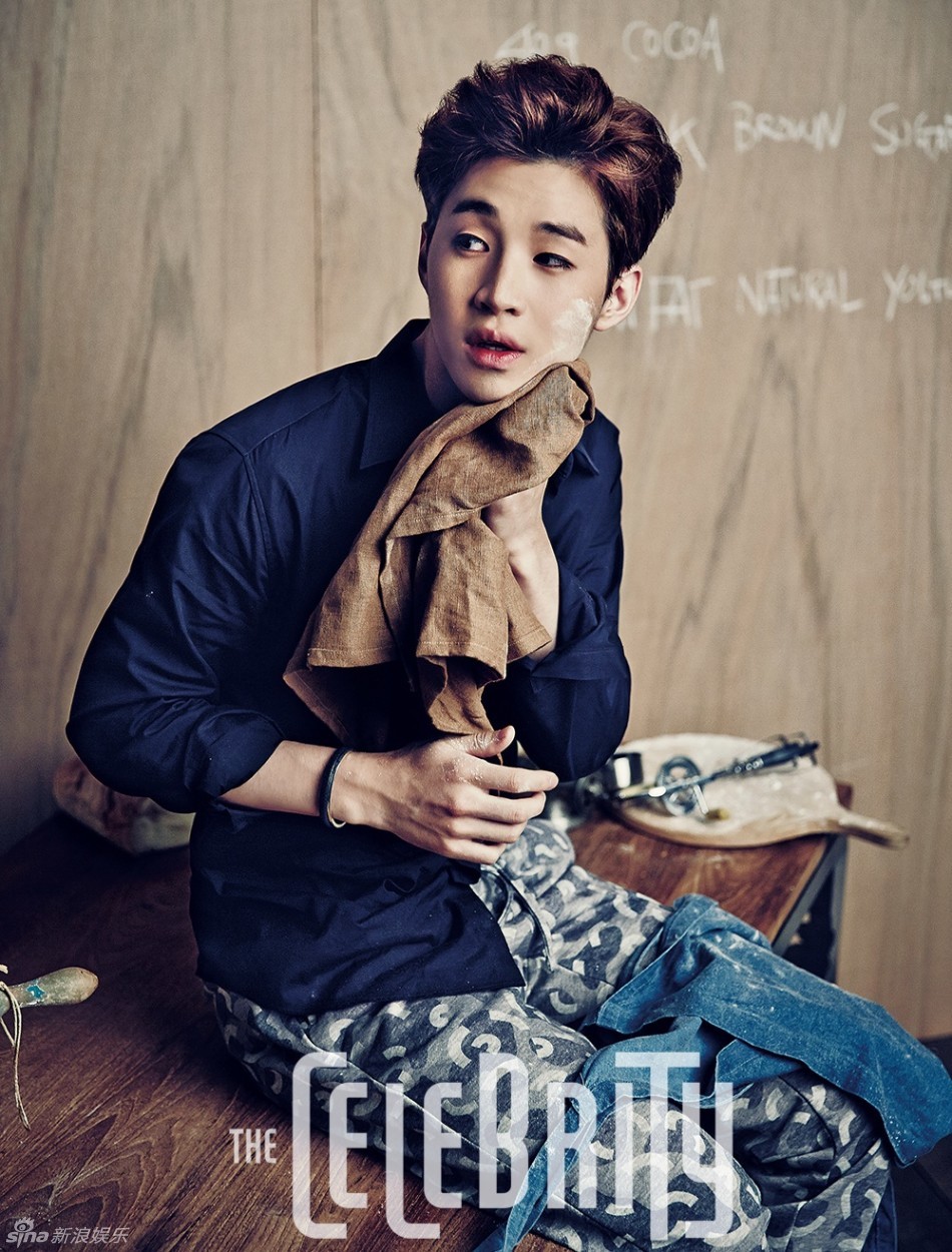组图：SJ-M成员Henry写真 变身性感厨师长