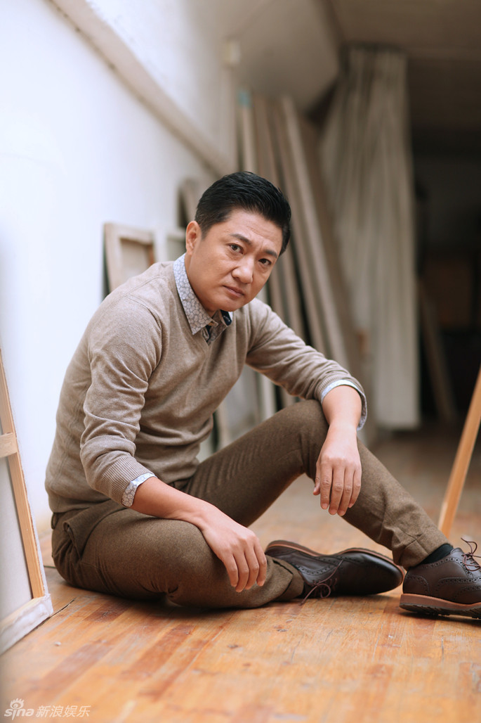 组图：韩青文艺写真尽显低调儒雅魅力