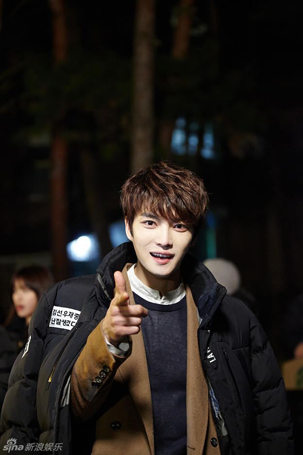 组图：金在中《SPY》杀青 微笑告别剧组将入伍