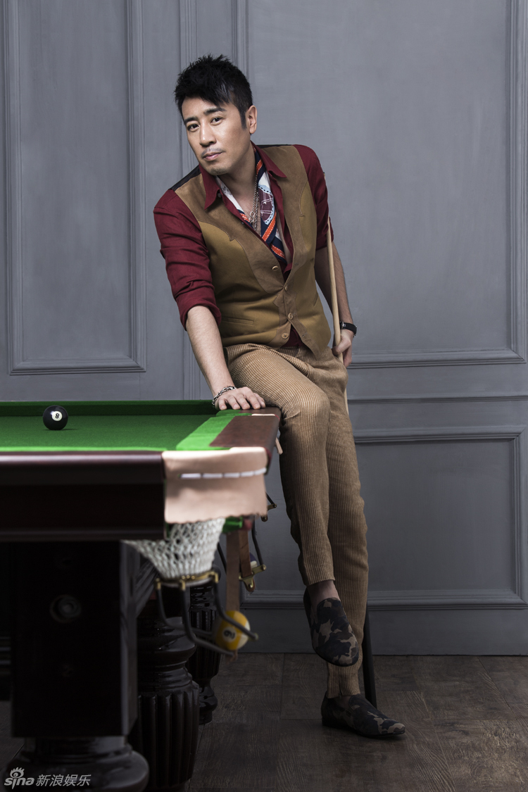 组图：于和伟最新写真 时尚演绎儒雅男人范