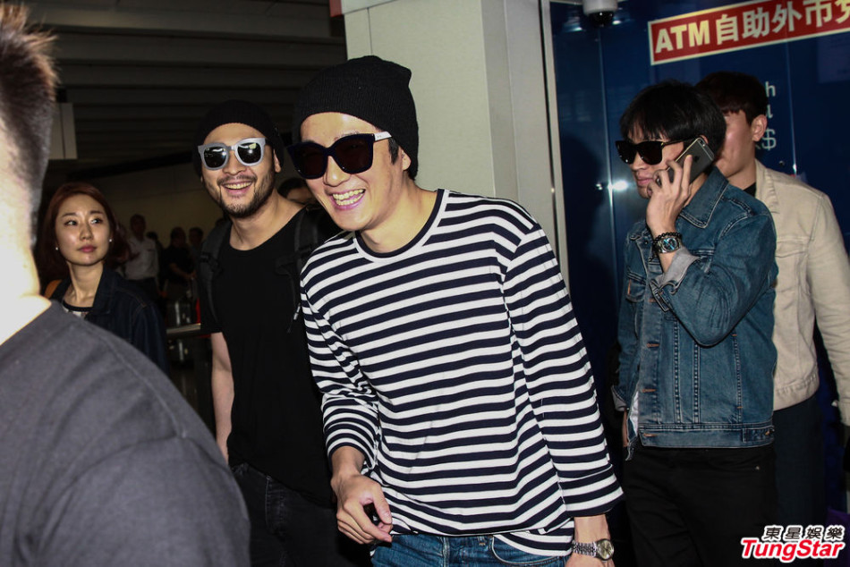 组图：韩国Hip-Hop组合EPIK HIGH三子今日抵港