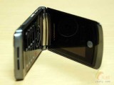Ħ RAZR2 V8