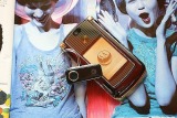 Ħ RAZR2 V8