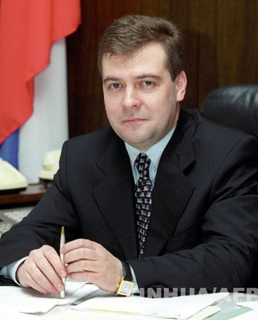 普京提名梅德韦杰夫担当总统候选人