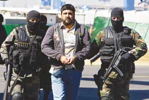 墨西哥特种部队生擒南美头号大毒枭(图)_新闻中心_新浪网