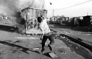 南非爆排外骚乱致12人死亡