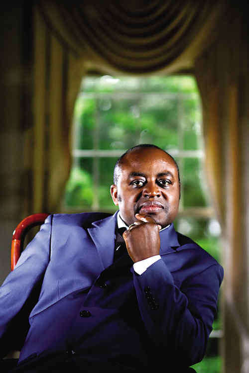 非洲国王隐居美国25年做护工