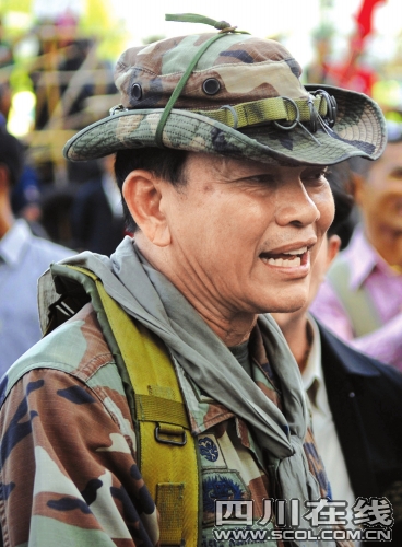 红衫军首领遭狙击手一枪爆头 泰国告急