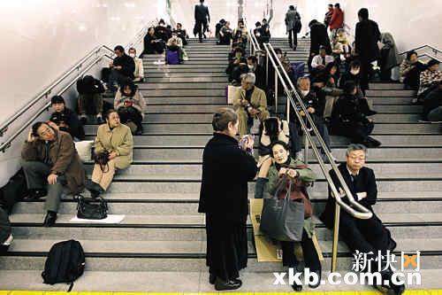 日本最强地震袭来时 各方应对有序