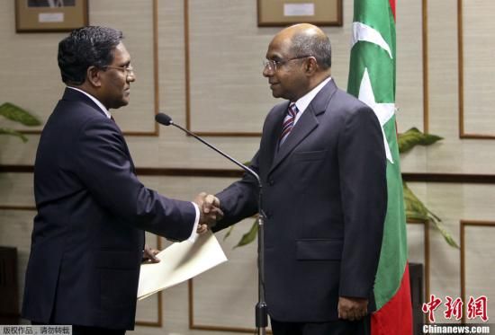 2��7�����磬����������ͳ��ϣ�¡���ɣ��Mohammed Waheed Hassan�����ľ�����ͳ������ᷢ���˰���������ɳϣ�£�Abdulla Shahid�����֡�