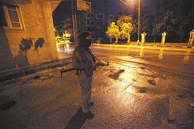 8�գ�����������������һ�������ɳ�Ա���ڽ�ͷ������