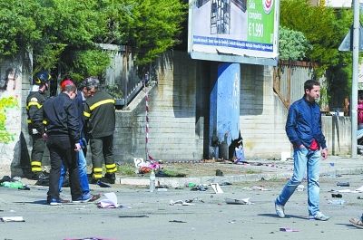 意大利学校首遭爆炸袭击