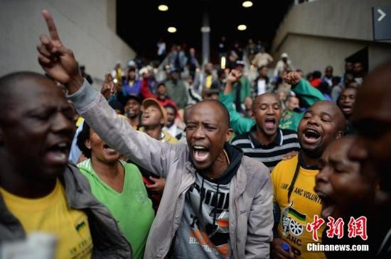 ��������ʱ��12��10�գ��Ϸ�ǰ��ͳ�������Ĺٷ�׷������Լ����˹����FNB���������С�����ý�屨���ƣ����г���8�������ֳ�׷����������ͼƬ��Դ��CFP�Ӿ��й�
