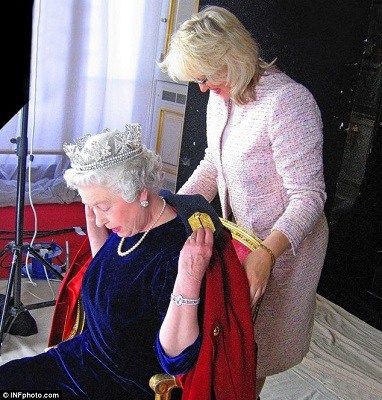 <em>英女王</em>给凯特王妃下服装令:<em>裙子</em>不能太短_新