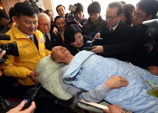 �����ز�����Ϊ����Ů�ϸ����ʲμ���ɢ�����ᣨ������ͼƬ��