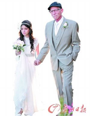 癌症父亲临终遗愿 11岁女儿提前婚礼