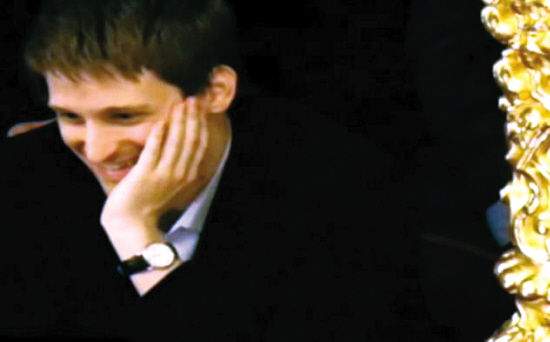 斯诺登获允延长在俄居留3年_新浪新闻