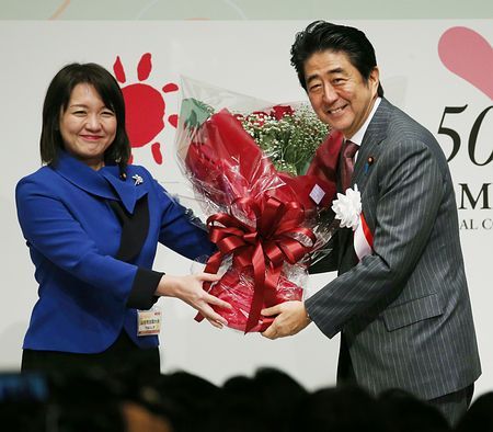 安倍迎60岁生日 自称心态仅40岁