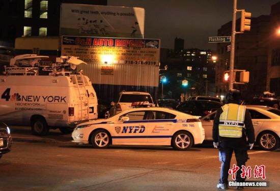 奥巴马谴责纽约两名警察被枪杀案 敦促拒绝暴力