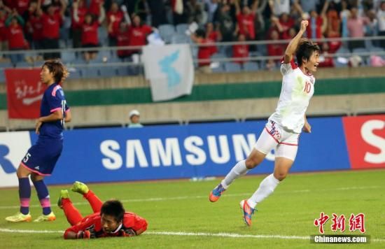 朝鲜掀起足球热风 小说《足球少女》受青少年