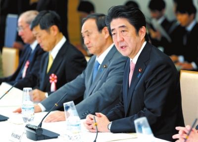 2月25日晚,安倍召集16名专家开会。东方IC 2月25日晚,安倍召集16名专家开会。东方IC