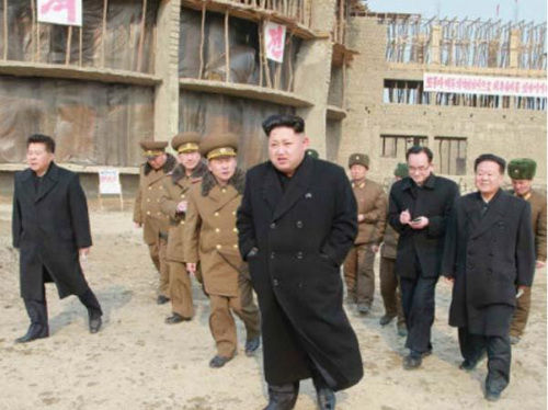 朝鲜金亨稷军医大学院士逝世 金正恩送花圈哀悼_新浪新闻