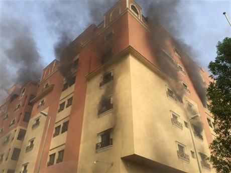 沙特工人住宅区发生火灾致1死30伤(图)住宅区火灾沙特