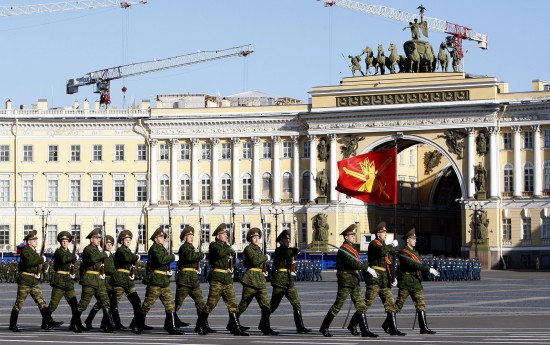组图:俄罗斯举行反法西斯战争胜利日阅兵彩排