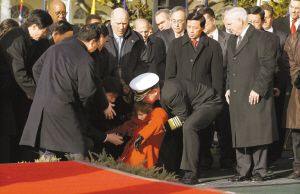 �����߹ٷ��˰׹���ӭʽ���ε�