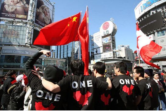 2008年加拿大华人集会游行示威抗议暴力维护统一迎接奥运。
