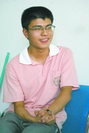 超级考生档案:刘洋,北大附中河南分校学生,高考成绩688分(理科) 超级考生档案:刘洋,北大附中河南分校学生,高考成绩688分(理科)