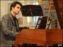 Florian Birsak playing Mozart's piano