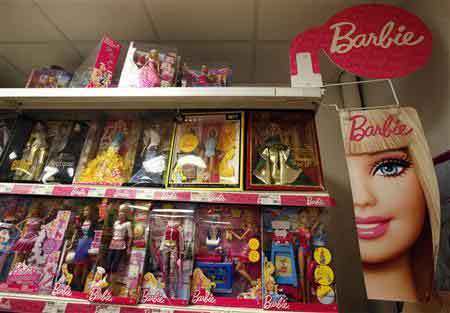 The Barbie doll section is pictured at Contesso JoueClub toy shop in Nice, southeastern France, December 2, 2011.(Agencies)