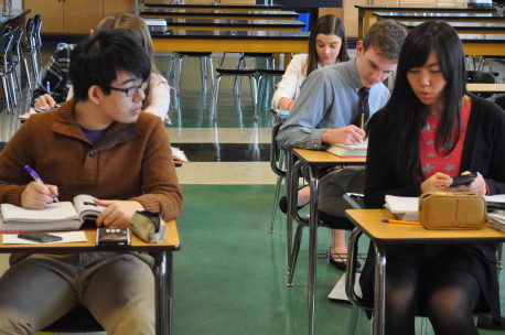外媒:中国学生适应了美国高中生活